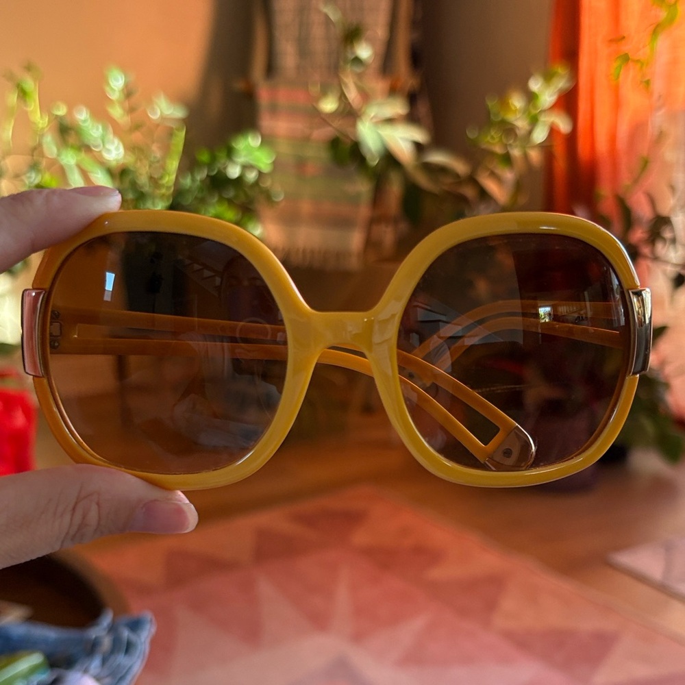 Tory Burch Mustard Yellow Sunglasses with case